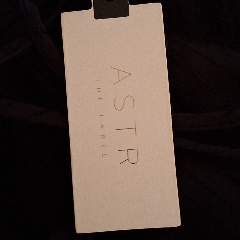 NWT ASTR RUCHED LONG SLEEVE SHIRT SIZE XS - Picture 7 of 8